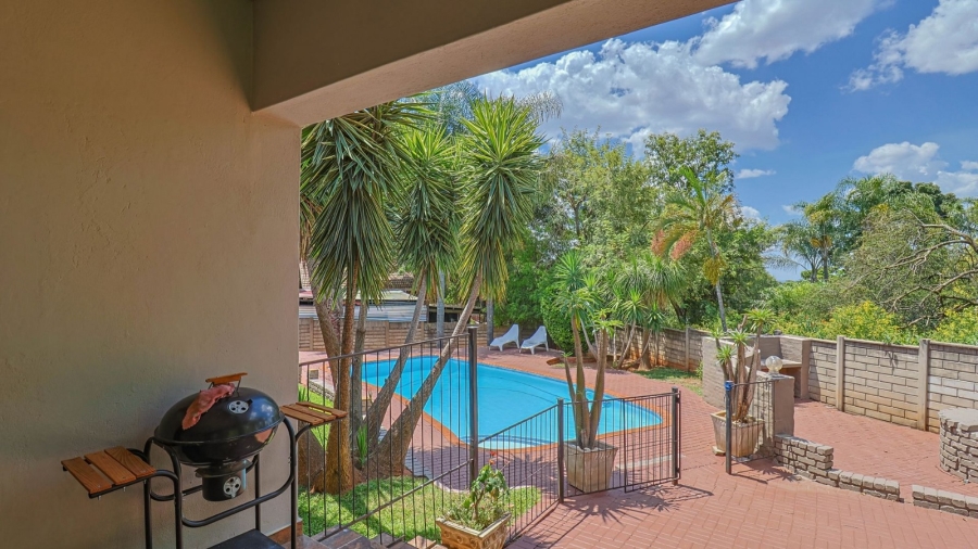 4 Bedroom Property for Sale in Safari Gardens North West